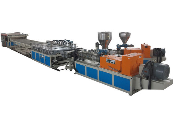 पीवीसी पैनल 915mm / 1220mm के लिए डबल स्क्रू बाहर निकालना मशीन डब्ल्यूपीसी दरवाजा बोर्ड बाहर निकालना