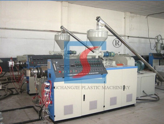 छत पैनल के लिए दो स्क्रू extruder लकड़ी प्लास्टिक बाहर निकालना लाइन