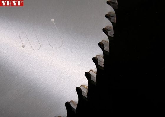 एसकेएस जापान स्टील टेबल घूमकर TCT परिपत्र Chipboard 450mm काटने के लिए ब्लेड देखा