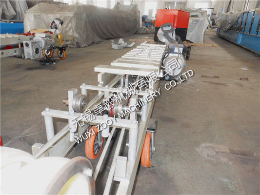 जंगम स्क्वायर downspout मशीन, 3KW शीट धातु रोल बनाने मशीनें
